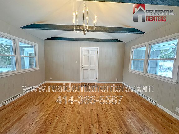 5th image of 2555 N Calhoun Rd
