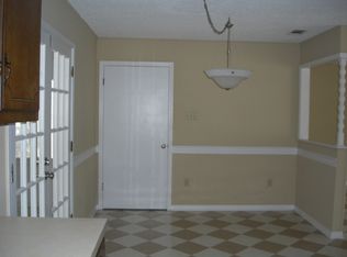 8700 Neptune Ave, Ocean Springs, MS 39564