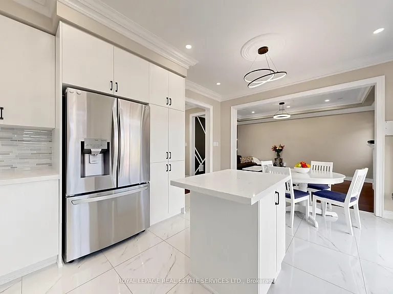 1158 Atkins Dr — Photo 7