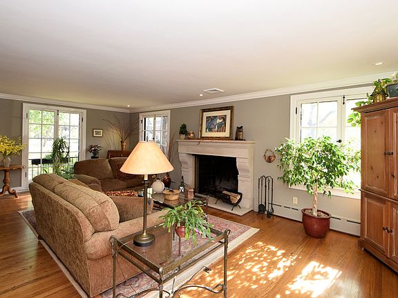 Spacious sunny living room