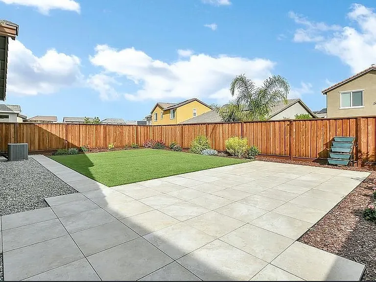 5443 Pinzano Way — Photo 2