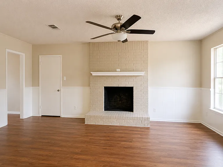 4200 Brambleton Pl — Photo 2