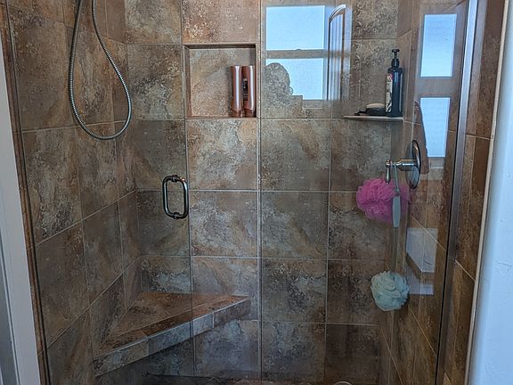 5th image of 630 Prospect Dr