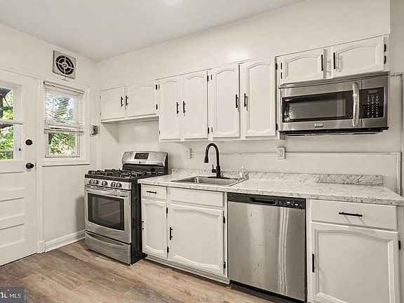 5th image of 1302 Walker Ave