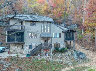 3935 W Rd, Signal Mountain, TN 37377