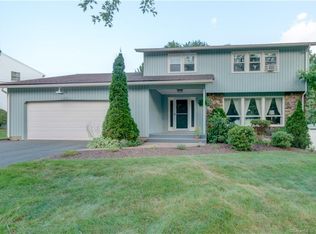 225 Kennedy Rd, Manchester, CT 06042