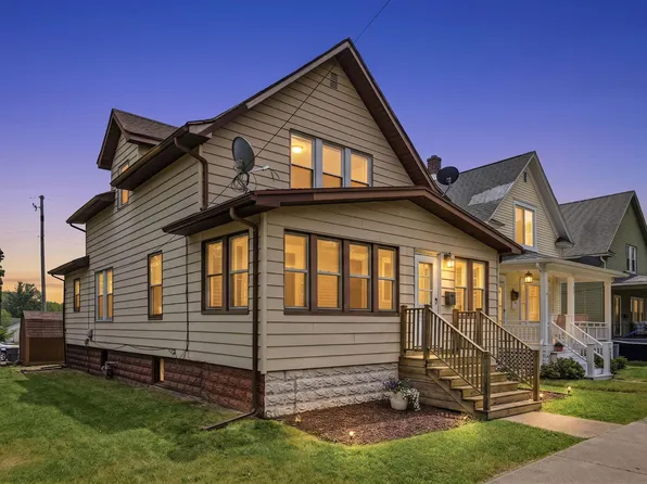609 Wayne St, Saint Joseph, MI 49085