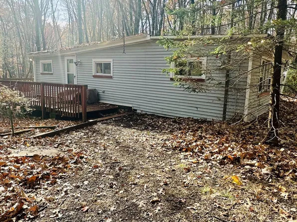 1412 Johns Rd, Effort, PA 18330