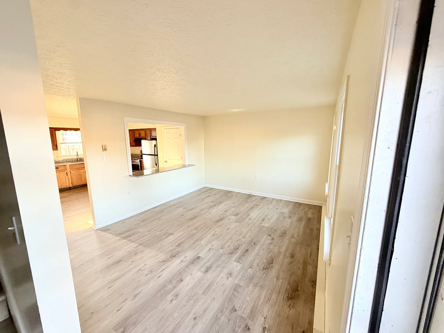 2 bed, 1.5 bath, 1120 sqft, $1,750 — Photo 3