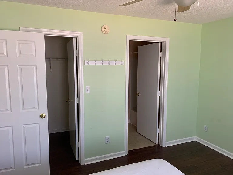 1130 Carlton Ave #203 — Photo 8