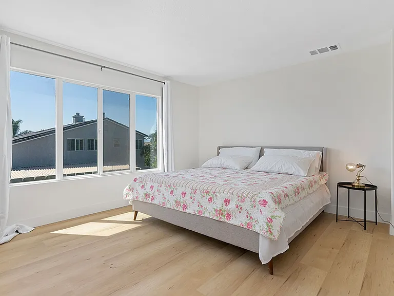 13569 Kiwi Ave — Photo 20