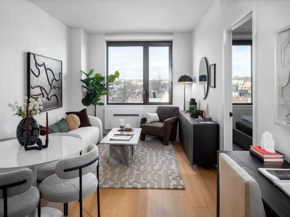 11 Ocean Parkway 1115 image 3 of 26