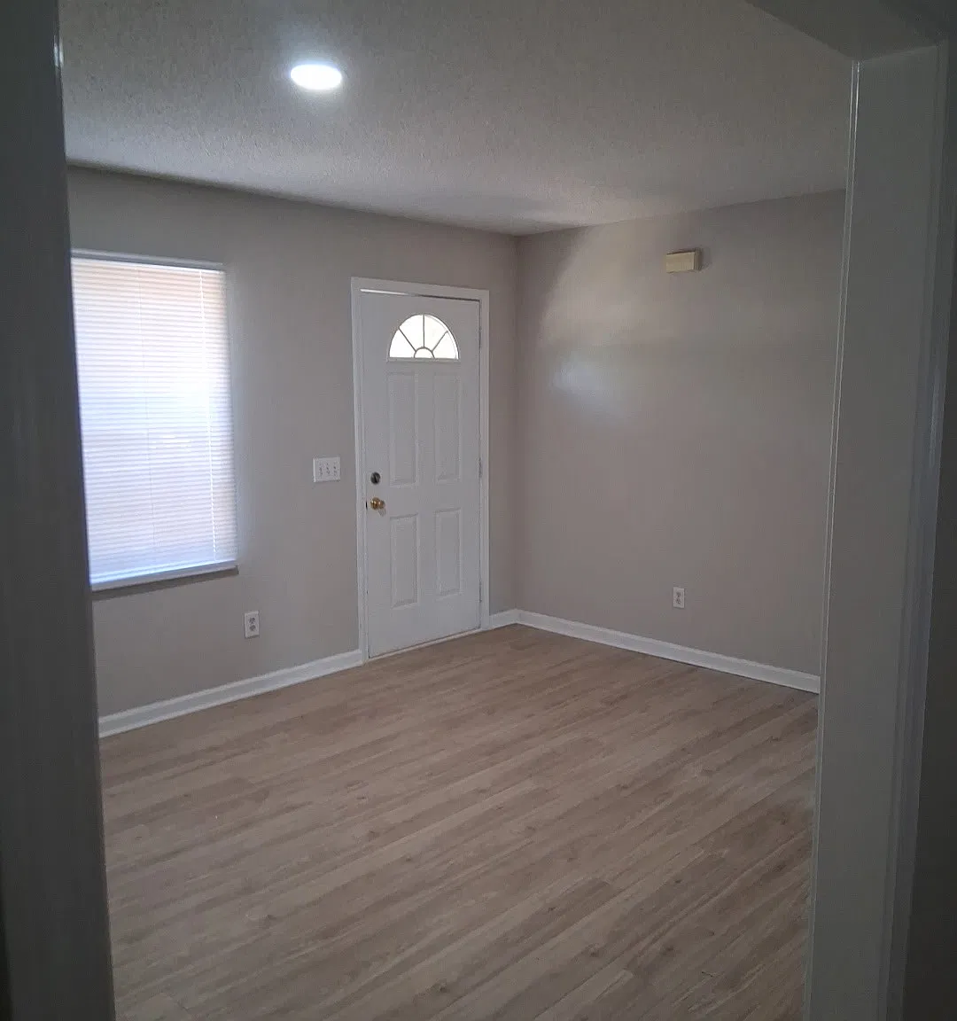 3 bed, 1250 sqft, $1,465 — Photo 3