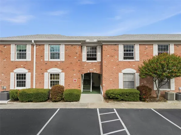 3585 41st Ter S APT 225, Saint Petersburg, FL 33711