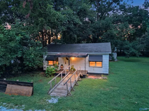 304 Treymore Ave NW, Huntsville, AL 35811