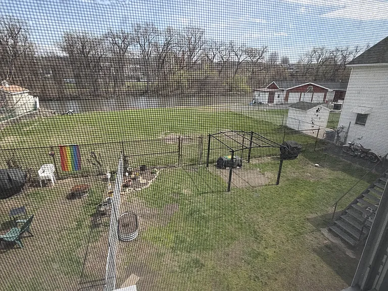 27 Hudson Ave — Photo 16