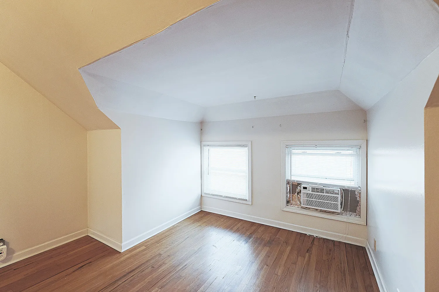 1 bed, 710 sqft, $599 — Photo 4