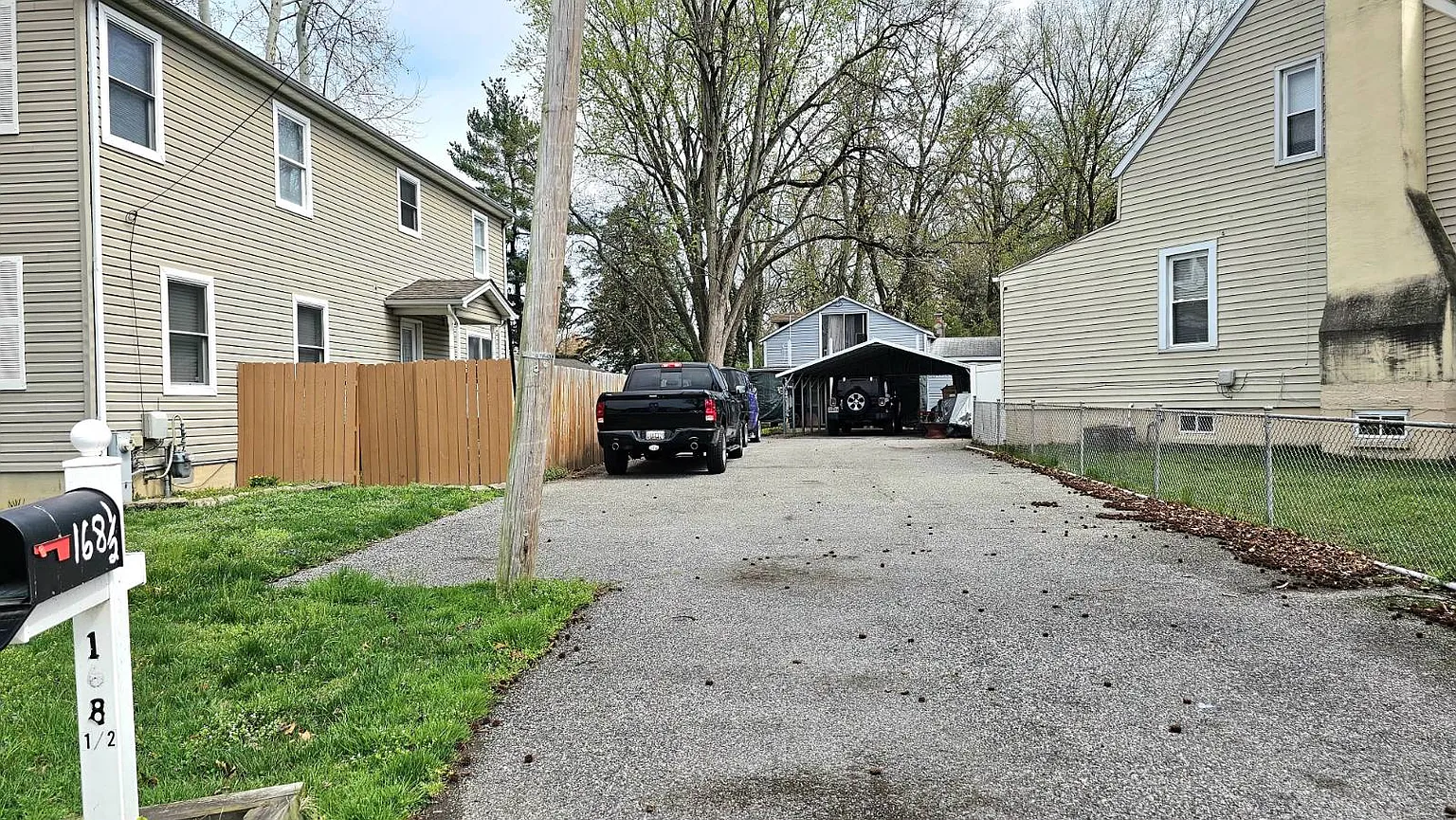 168H Riverside Dr photo 1