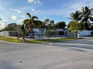 601 Curtiss Dr, Opa Locka, FL 33054