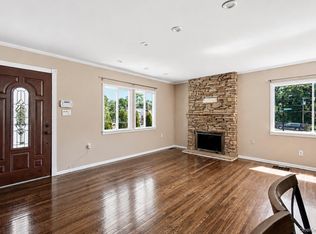 5 Willets Drive, Syosset, NY 11791