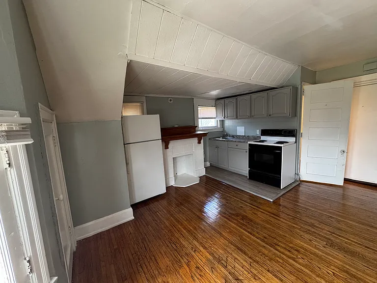 428 W Bancroft St #5 — Photo 2