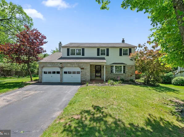 1957 Rampart Ln, Lansdale, PA 19446