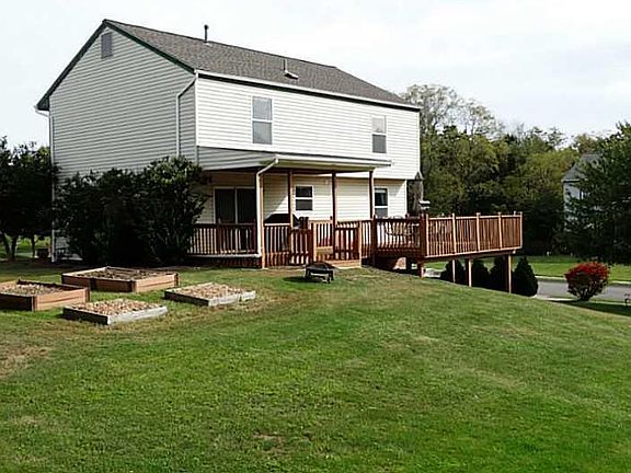2nd image of 504 Grandview Dr