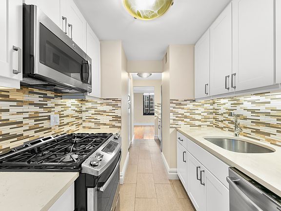4th image of 200 Rector Pl APT 39F