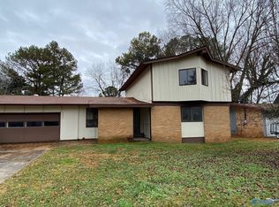 6005 Ellington Rd NW, Huntsville, AL 35810