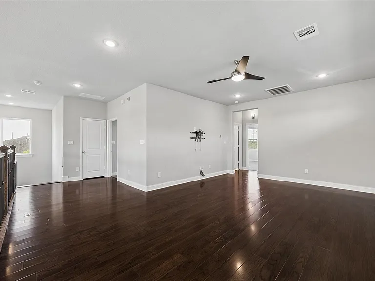 10227 Wylde Point Ln — Photo 33