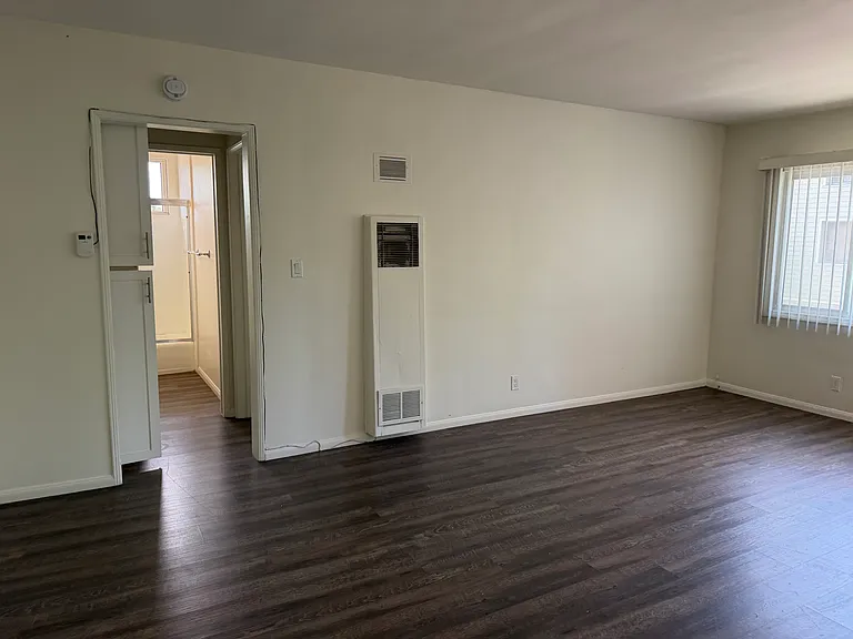 2700 Abbot Kinney Blvd #8 — Photo 12