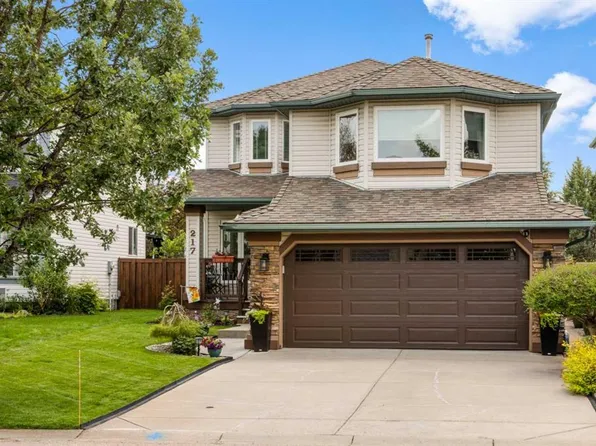 217 N Douglas Glen Close SE, Calgary, AB T2Z 2V7
