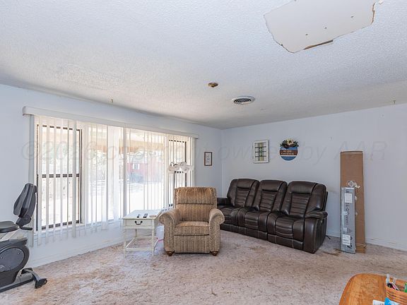 5th image of 900 S Madden St
