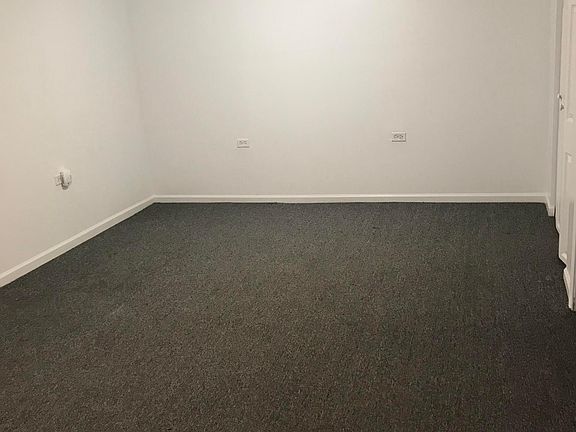 4th image of 5867 N Nagle Ave #Basement