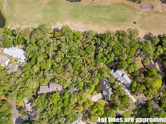4th image of 186 Egret Court SW