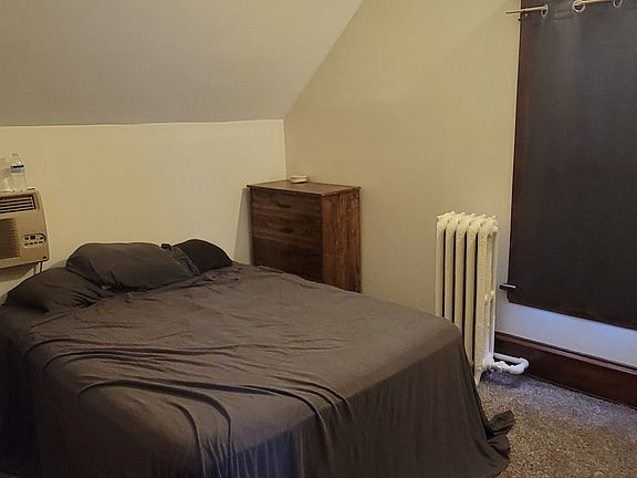 5th image of 1094 13th Ave SE Floor 2
