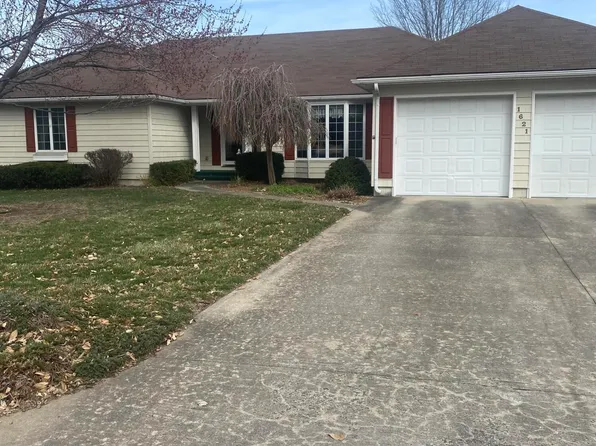 1621 W College St, Marshall, MO 65340