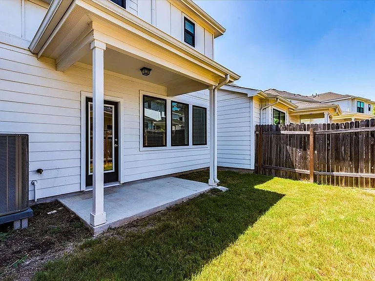 496 Fieldwood Dr #B — Photo 24