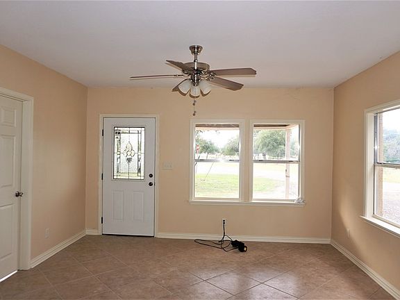 4th image of 210 N Hall St