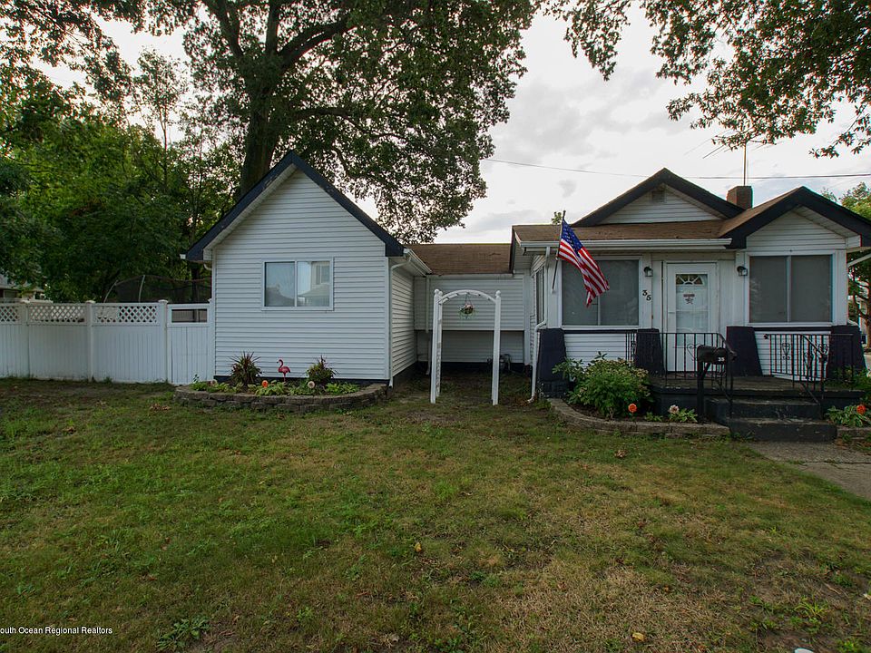 1st image of 35 Shoreland Ter