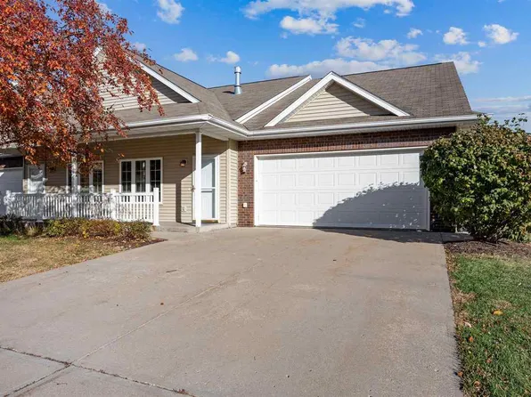 12 Brentwood Dr, Iowa City, IA 52245