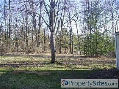 3rd image of 2536 Avon Dr