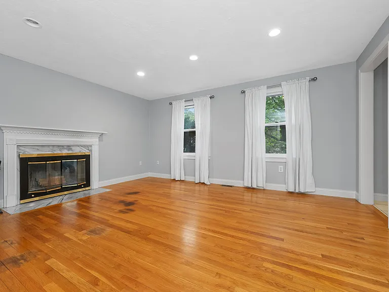 2 Minuteman Ln — Photo 17