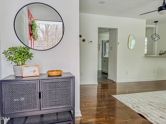 2nd image of 809 Leon St