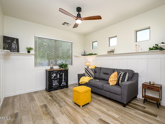 5th image of 17618 W Crocus Dr