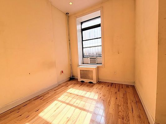 4th image of 527 E 83rd St APT 1E