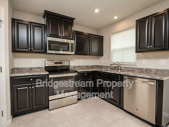 5th image of 178 Rivulet Dr