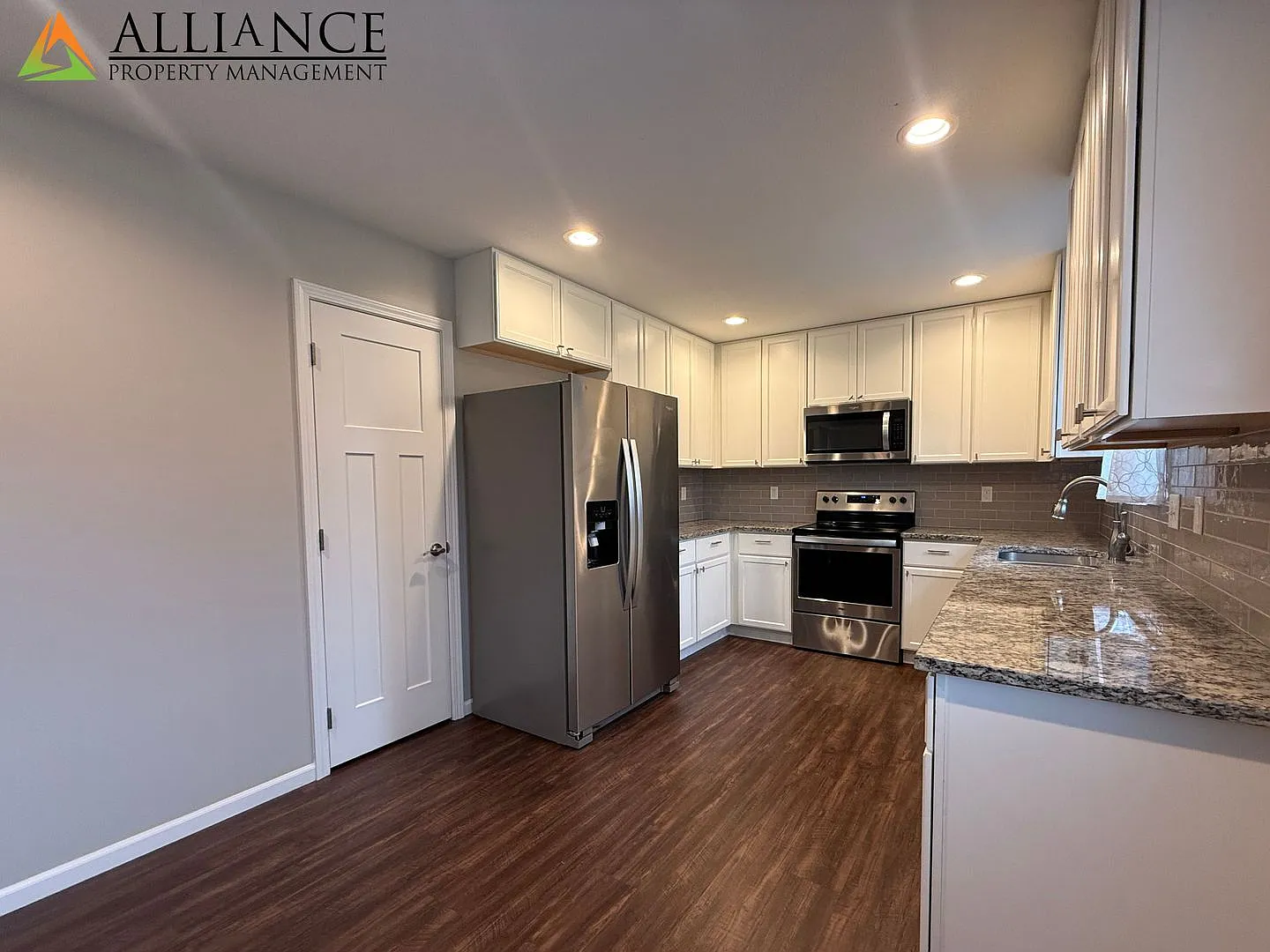Newly Painted! Beautiful Home in Rock Creek School District! — Photo 4