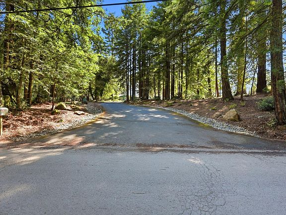 3rd image of 17375 Willow Creek Road
