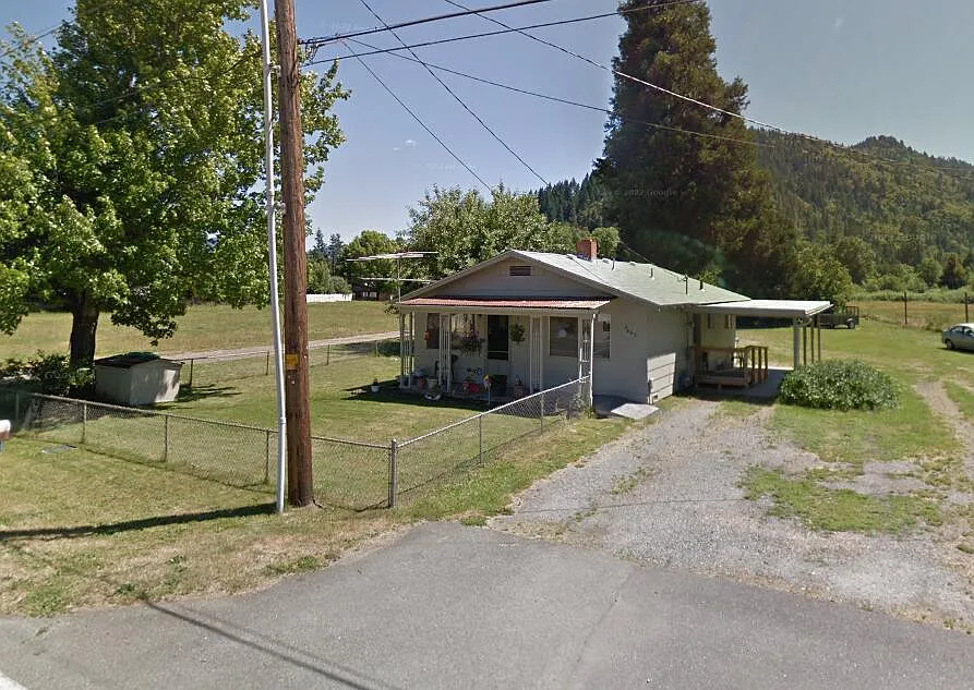 5869 Foothill Blvd photo 1